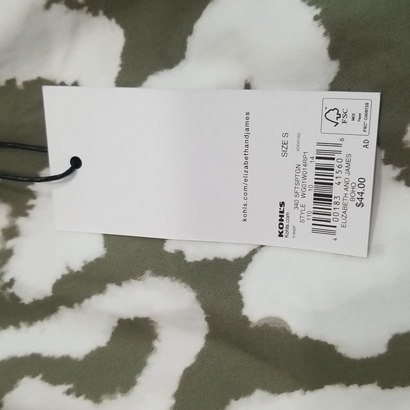 Elizabeth and James Boho Pattern Off Shoulder Top. S - Picture 9 of 13